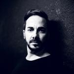 artist image Simone Vitullo feat. Cari Golden Cracks Cracks - Single